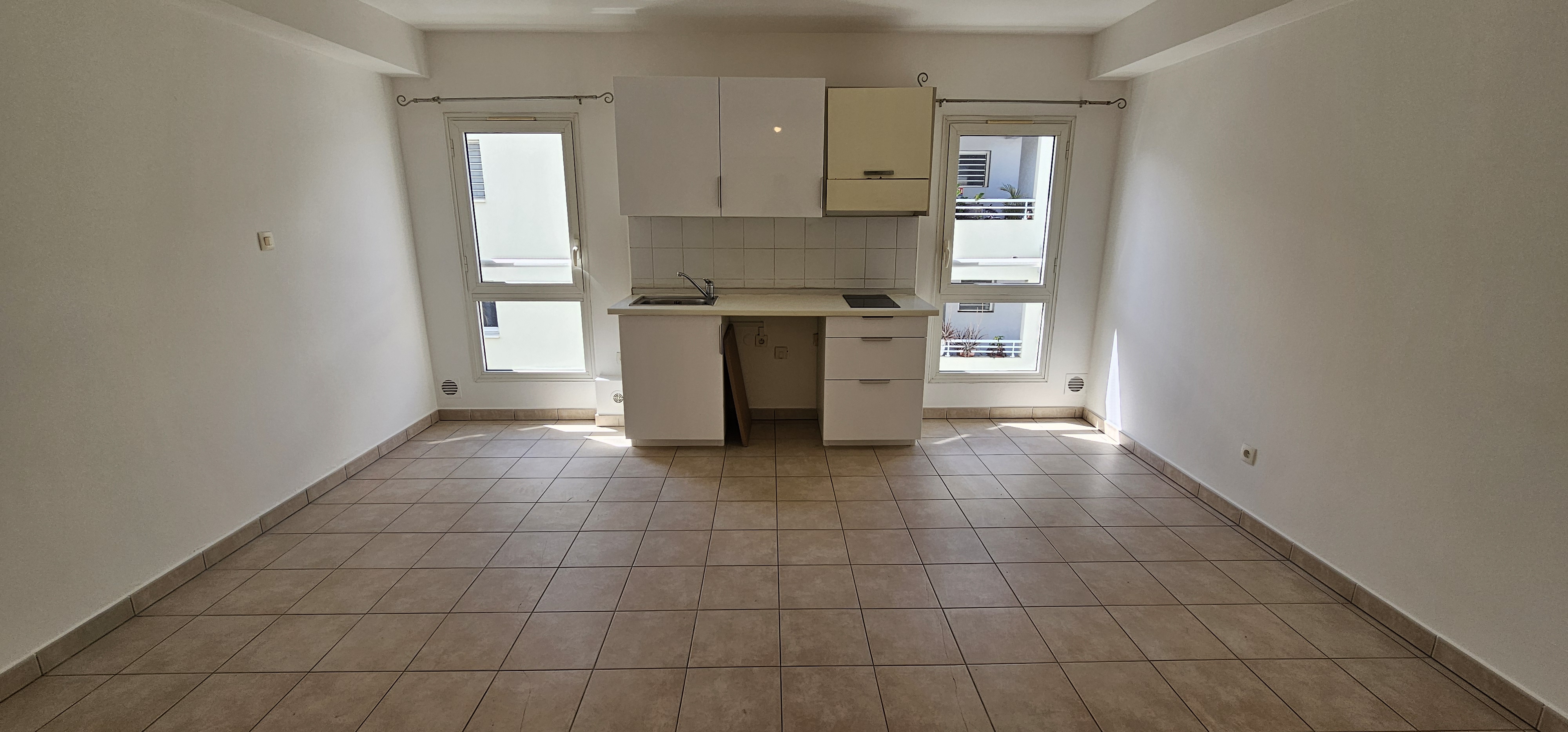 54 rue Marius et Ary Leblond, Réunion, ,Appartement,À louer,rue Marius et Ary Leblond ,1126