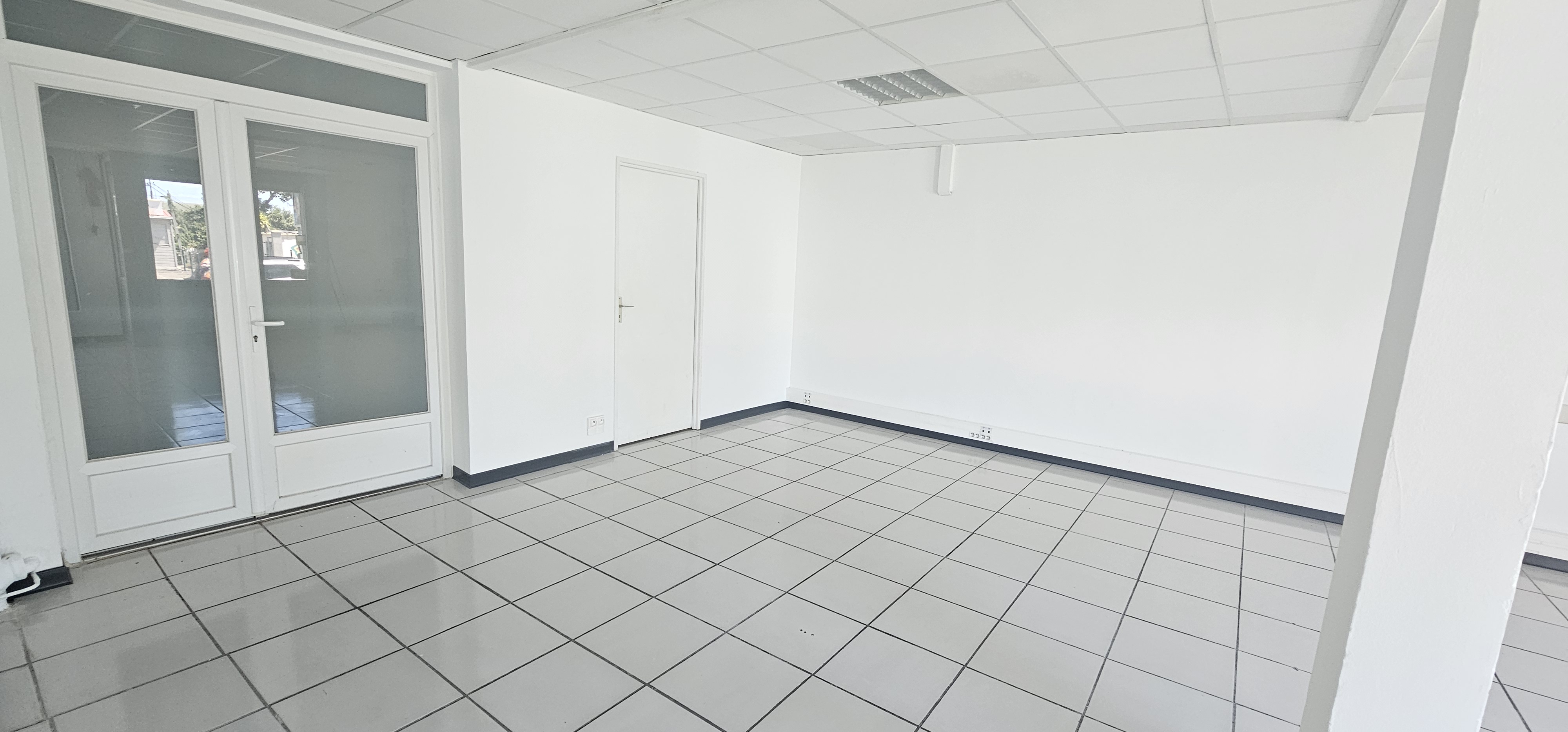 12 avenue leconte de lisle, Réunion, ,Commerce,À louer,avenue leconte de lisle,1128