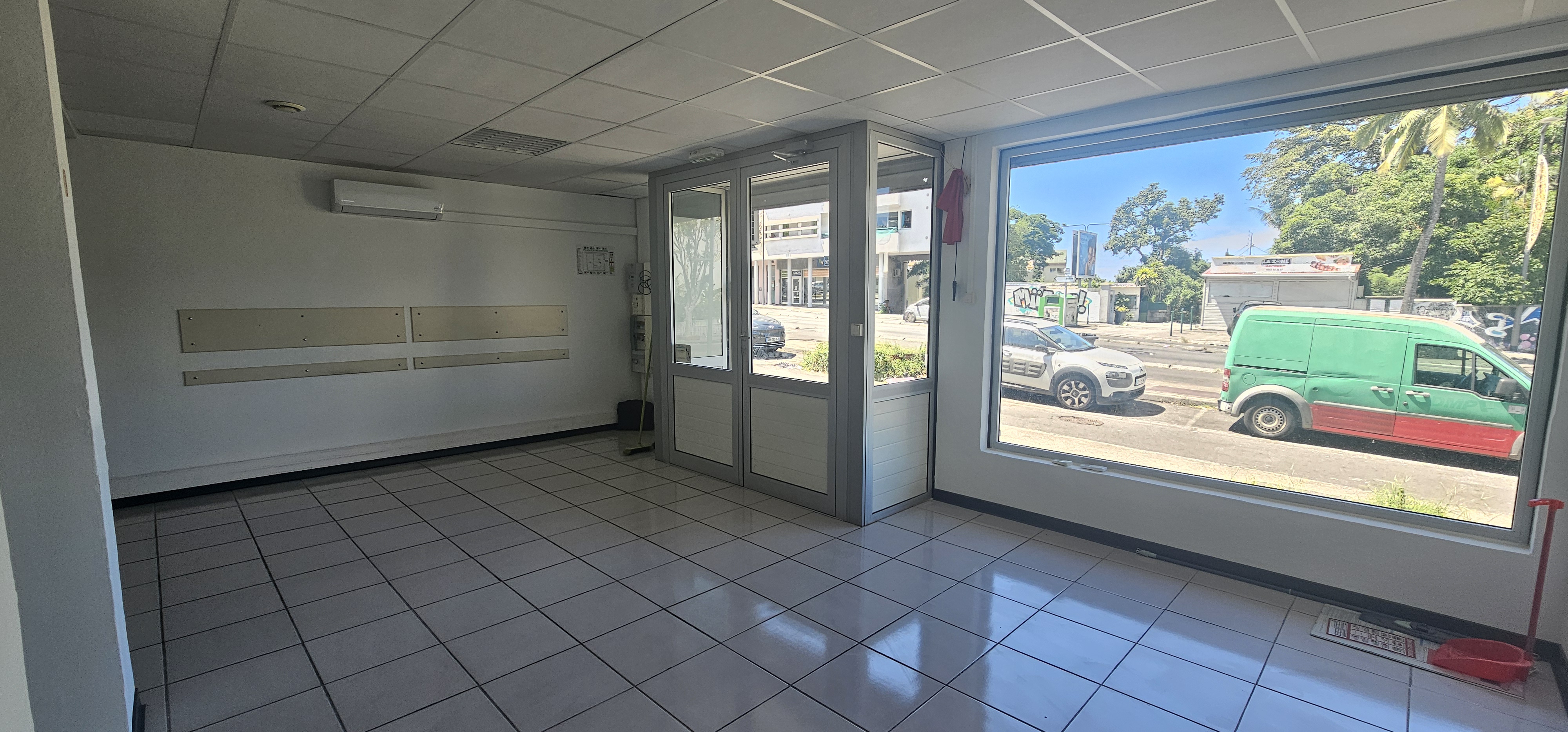 12 avenue leconte de lisle, Réunion, ,Commerce,À louer,avenue leconte de lisle,1128