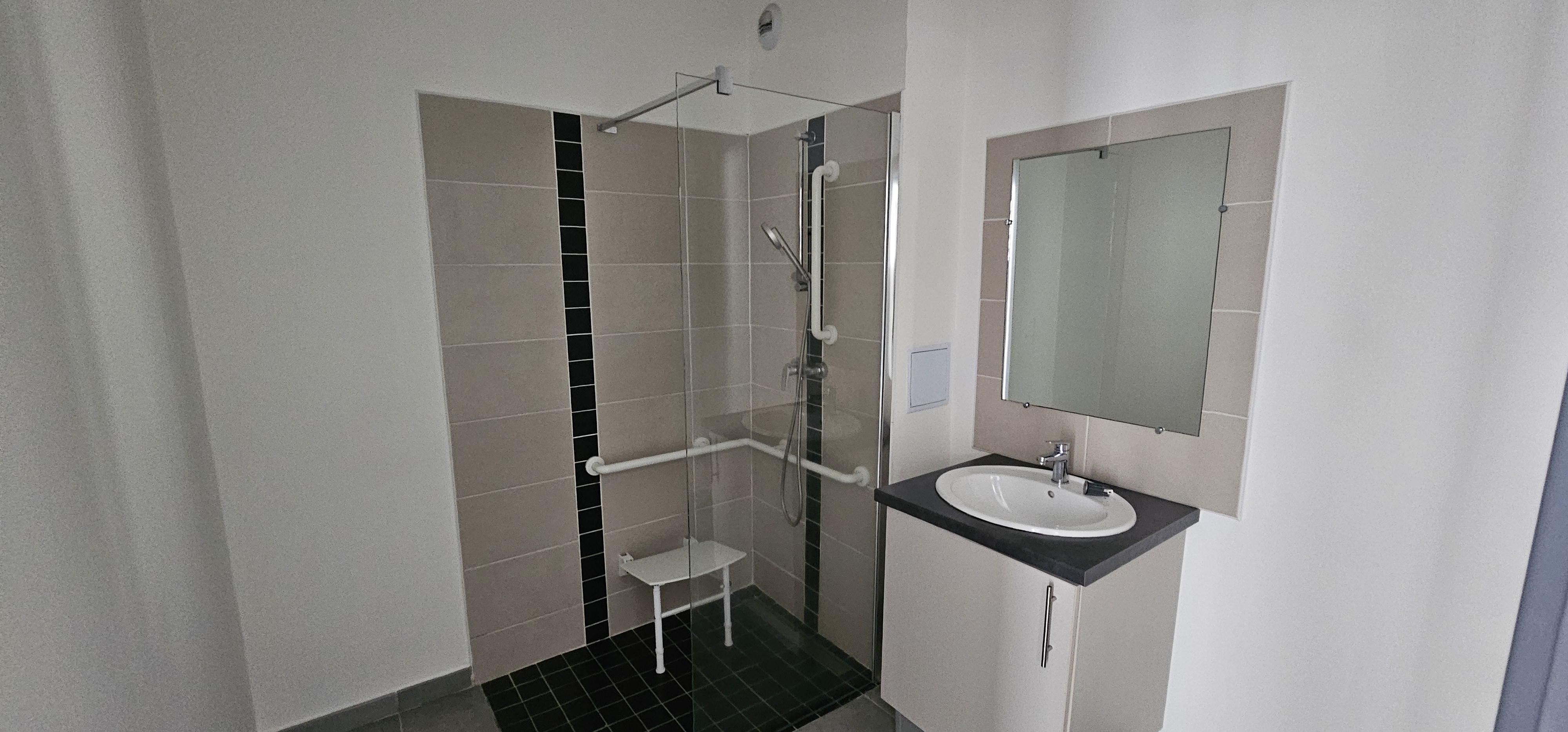 1 allée des opales, Réunion, 2 Chambres Chambres, ,Appartement,À louer,allée des opales,3,1129