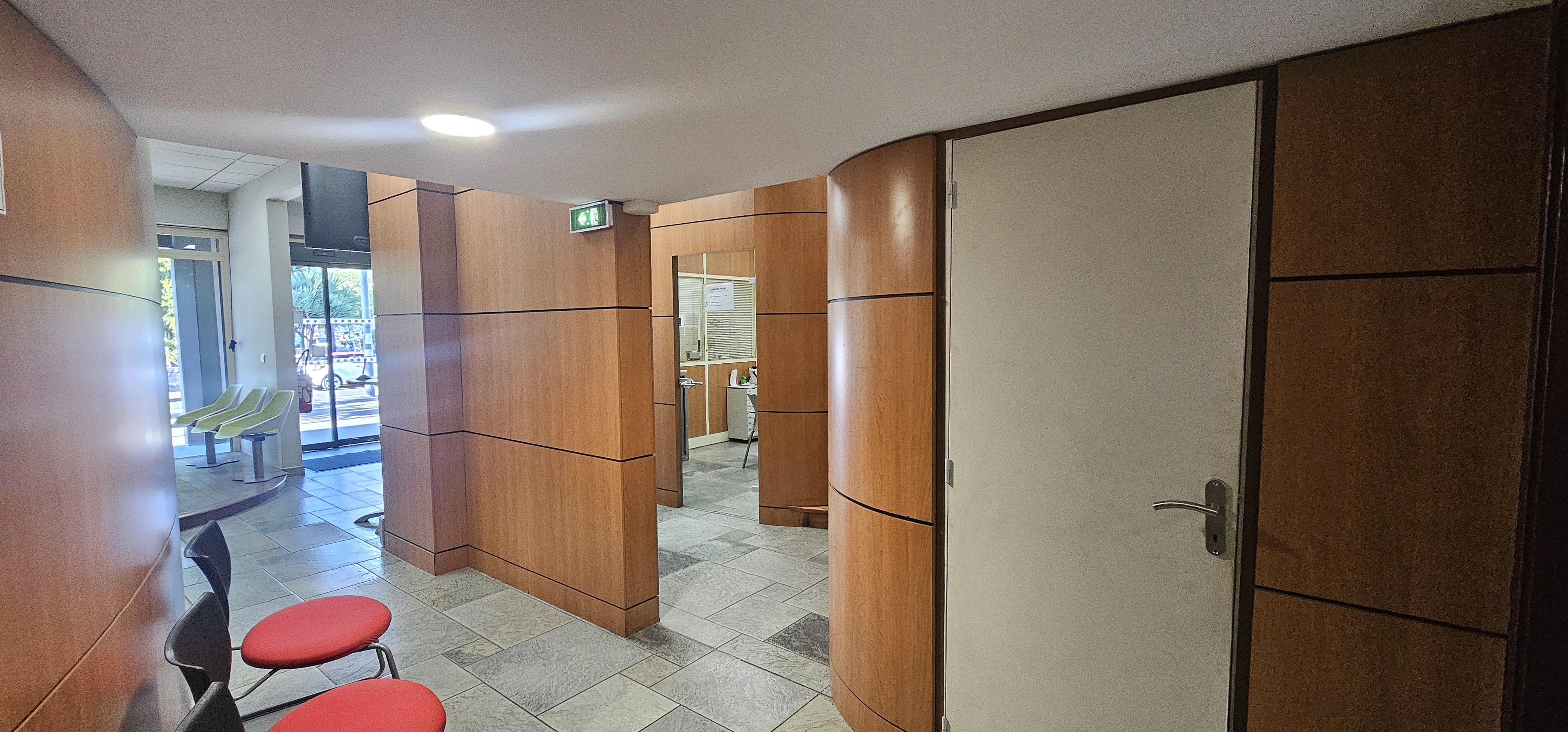 103 chaussée royale, Réunion, ,Commerce,À vendre,chaussée royale,1133